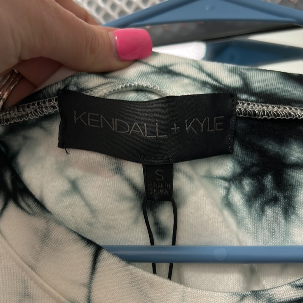 Kendall and Kylie Front Lace Sweatshirt - Picture 6 of 9